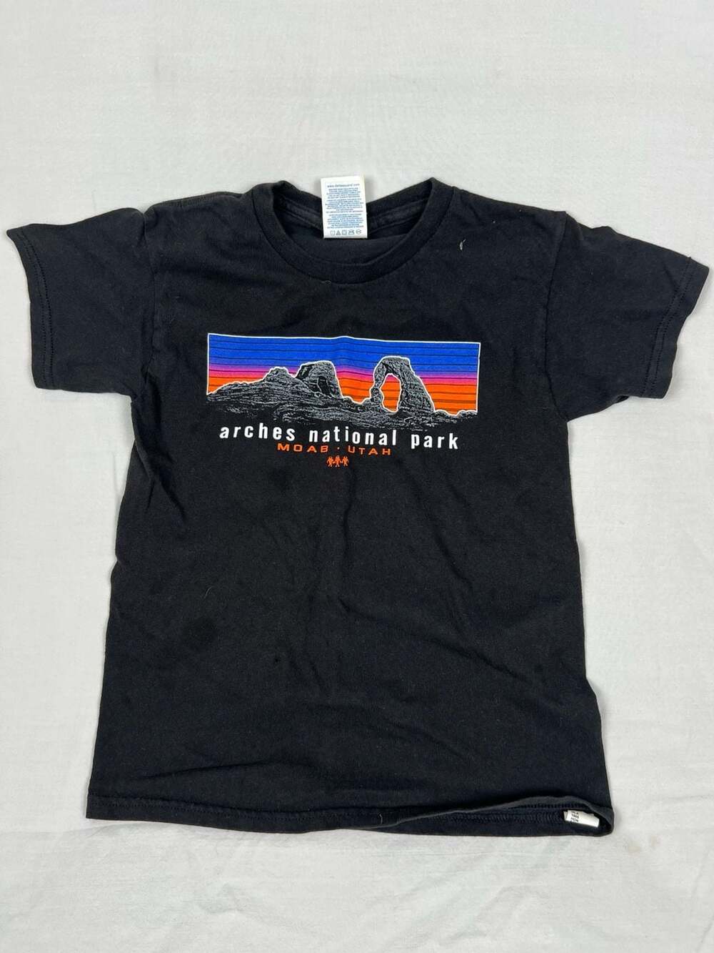 Delta Pro Weight Arches National Park Youth S Black T-Shirt